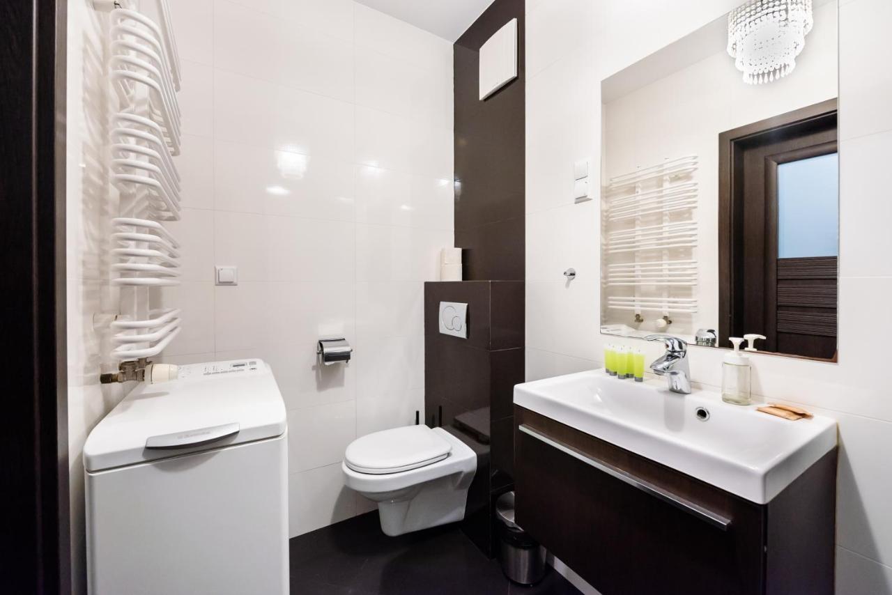 Wola Pleasure Place Apartment ワルシャワ エクステリア 写真