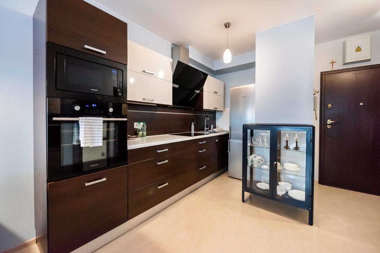 Wola Pleasure Place Apartment ワルシャワ エクステリア 写真