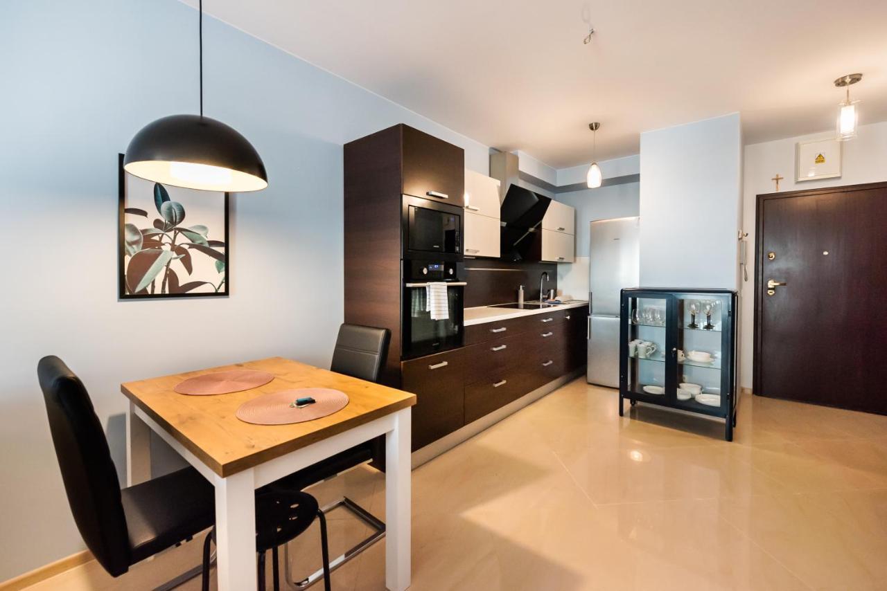 Wola Pleasure Place Apartment ワルシャワ エクステリア 写真